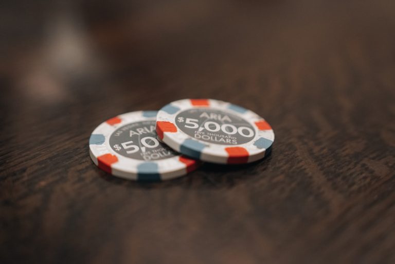 Discover the Thrill of Free Social Casino Games: Play and Connect with Friends!